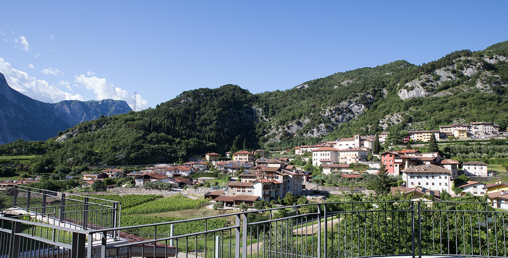 La Giostra di Michelotti Luca | La Giostra Apartments in Drena, in einer ruhigen Gegend, umgeben von viel Grün.